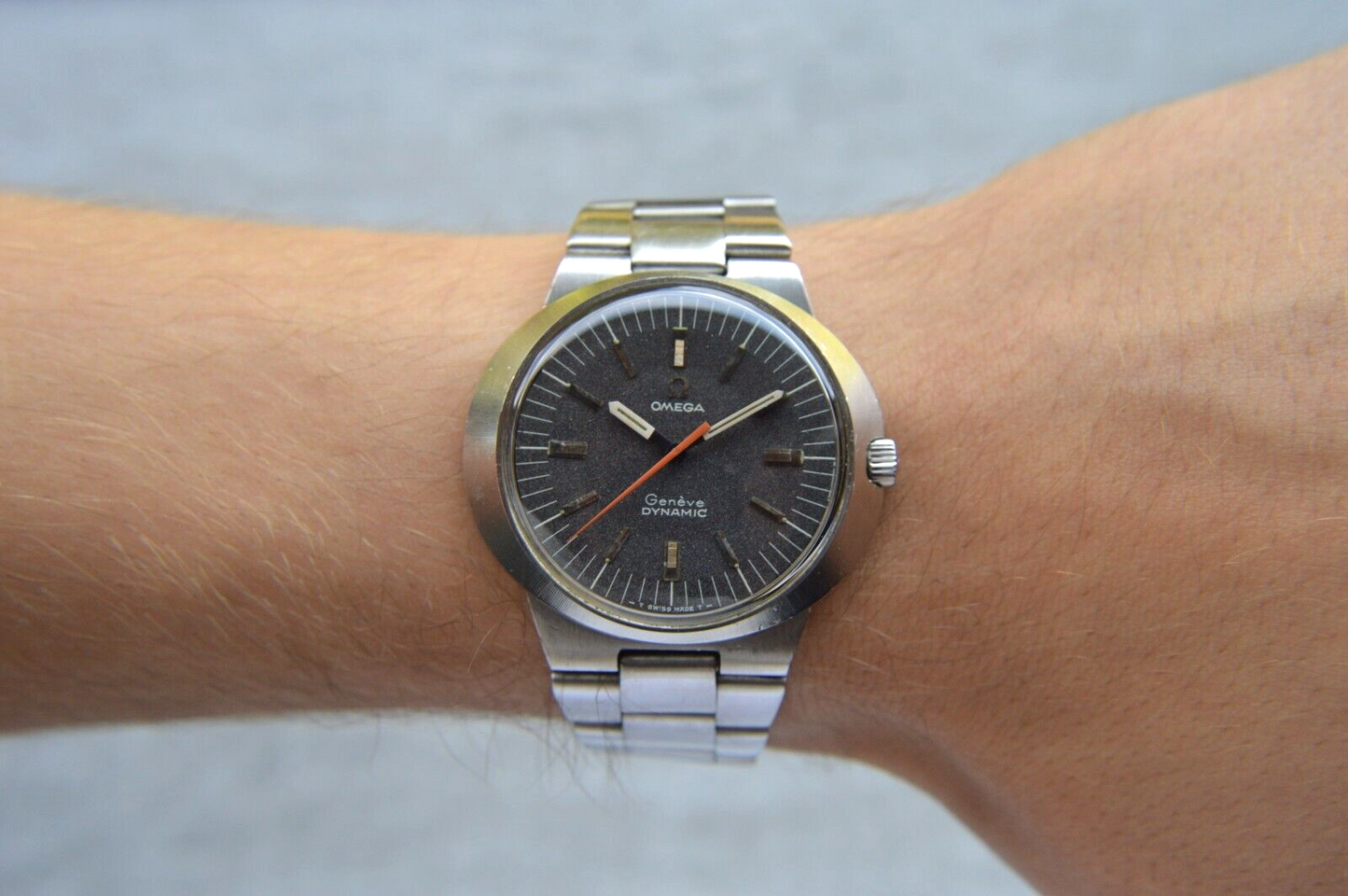 1971 Omega Geneve Dynamic Black Dial Men's Rare Mechanical Steel Bracelet Watch