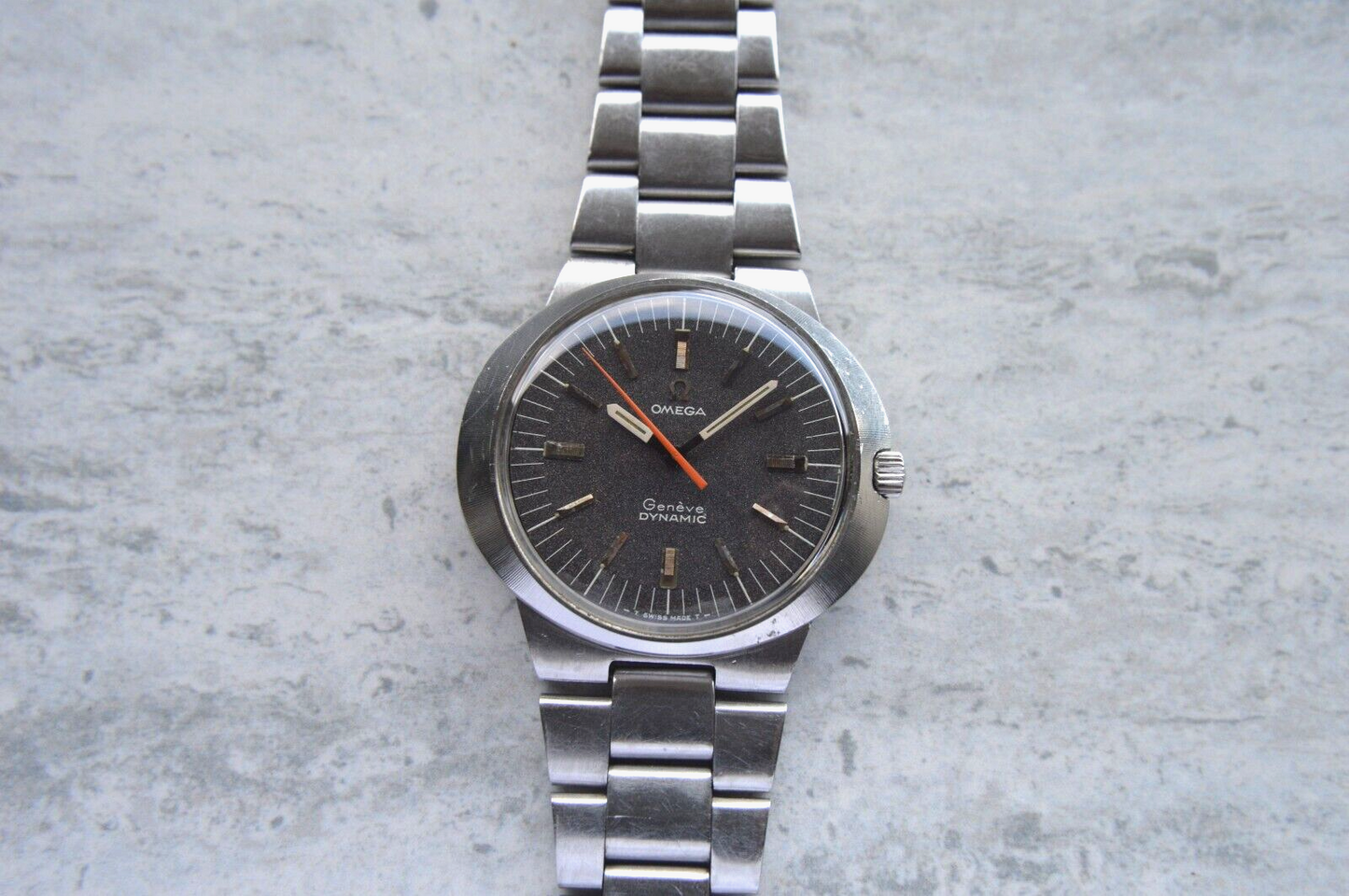 1971 Omega Geneve Dynamic Black Dial Men's Rare Mechanical Steel Bracelet Watch