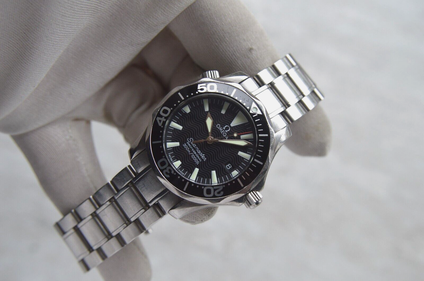 Omega Seamaster Professional 300M Black Dial 36MM Quartz 2262.50.00 Dive Watch