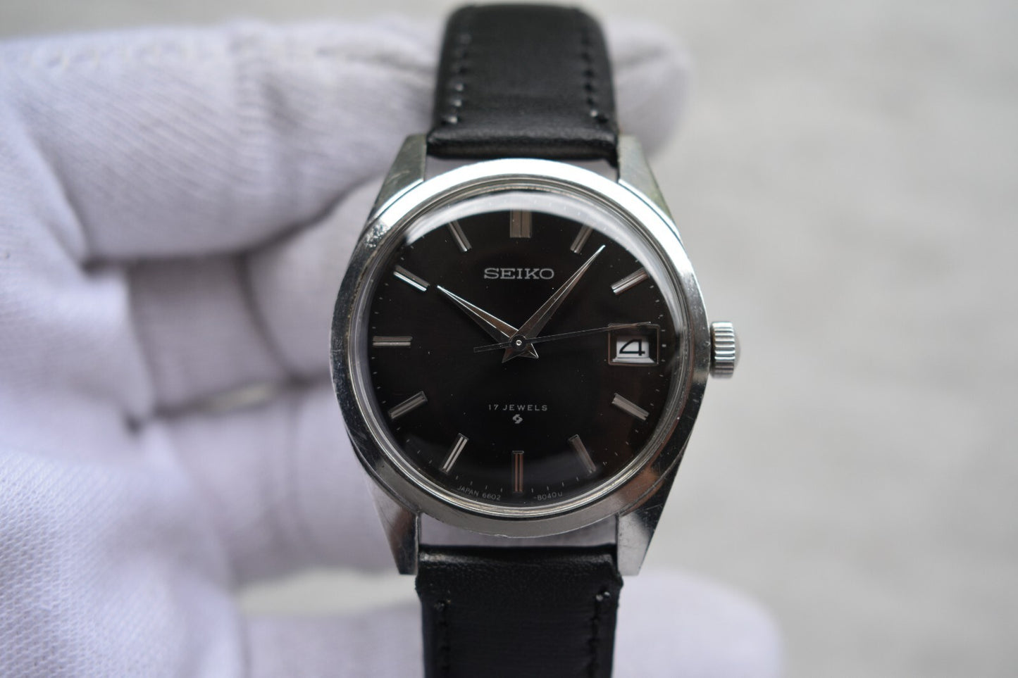 April 1972 Vintage Seiko 6602 Rare Mechanical Black Dial Leather Date Watch