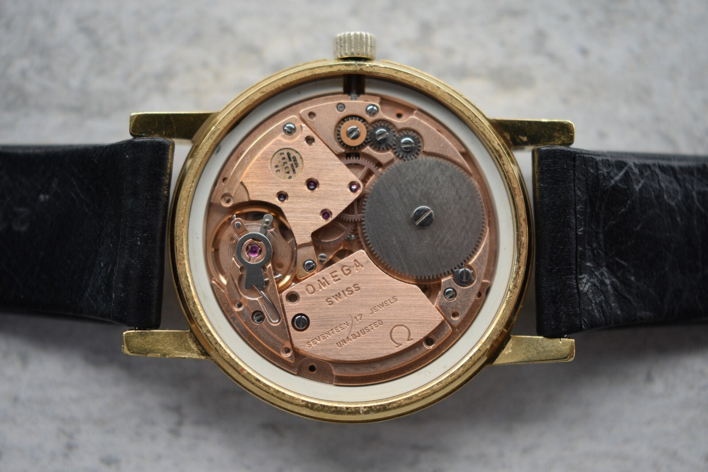 1974 Vintage Omega Gold Men's Mechanical Dress Watch Geneve Date Original Strap