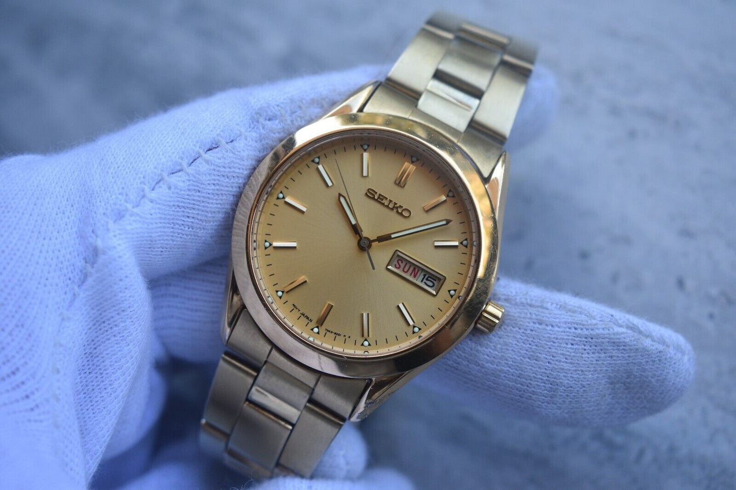 November 1990 Seiko Gold Bracelet Men's Day Date Quartz Watch