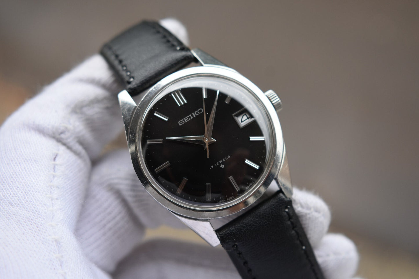 April 1972 Vintage Seiko 6602 Rare Mechanical Black Dial Leather Date Watch