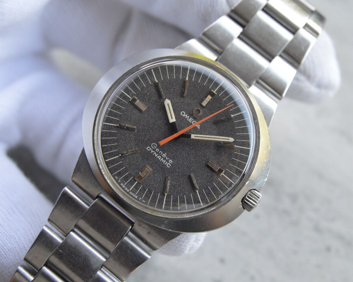 1971 Omega Geneve Dynamic Black Dial Men's Rare Mechanical Steel Bracelet Watch