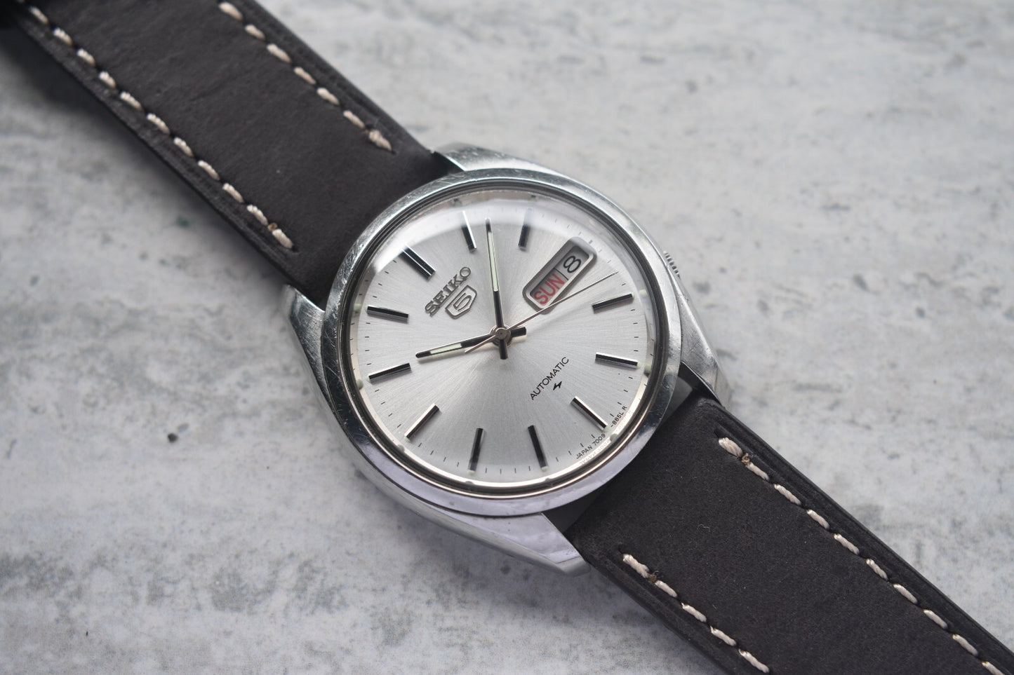 April 1981 Vintage Seiko 7009 Silver Dial Automatic Leather Watch Rare Day Date
