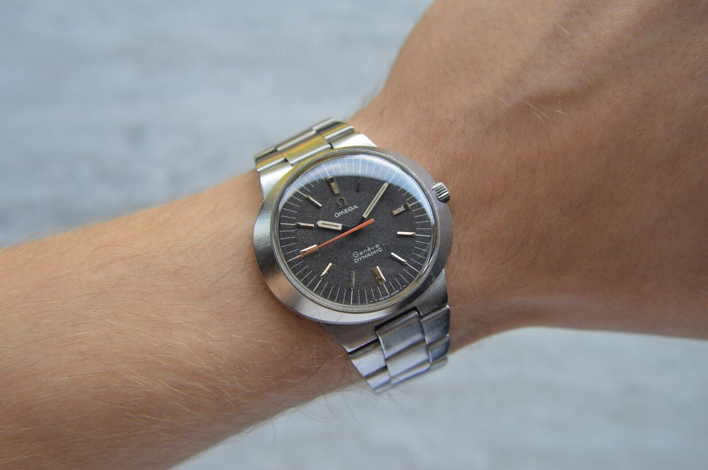1971 Omega Geneve Dynamic Black Dial Men's Rare Mechanical Steel Bracelet Watch