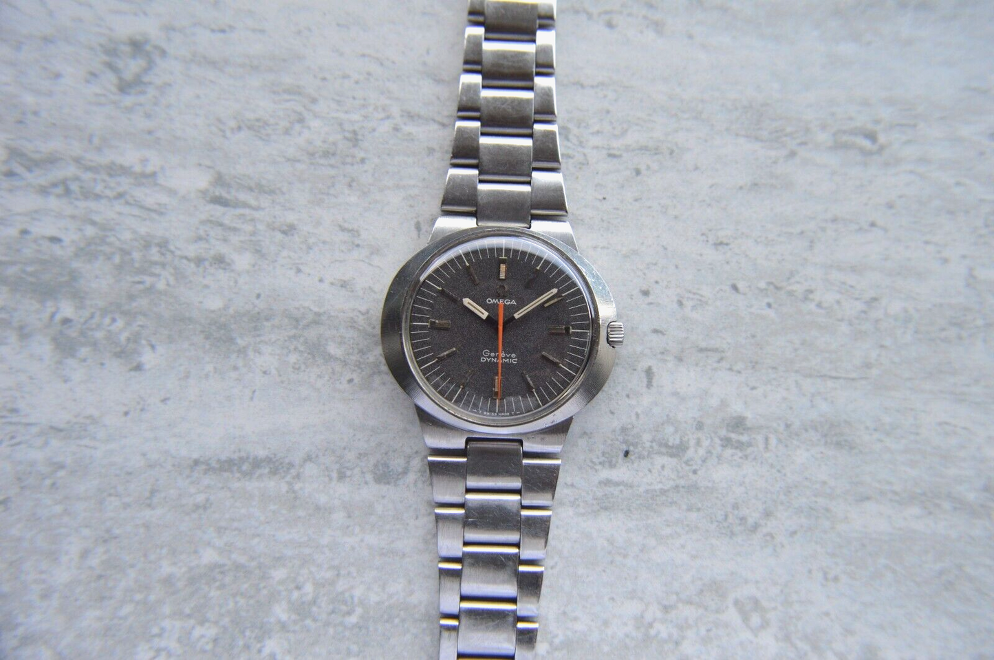 1971 Omega Geneve Dynamic Black Dial Men's Rare Mechanical Steel Bracelet Watch