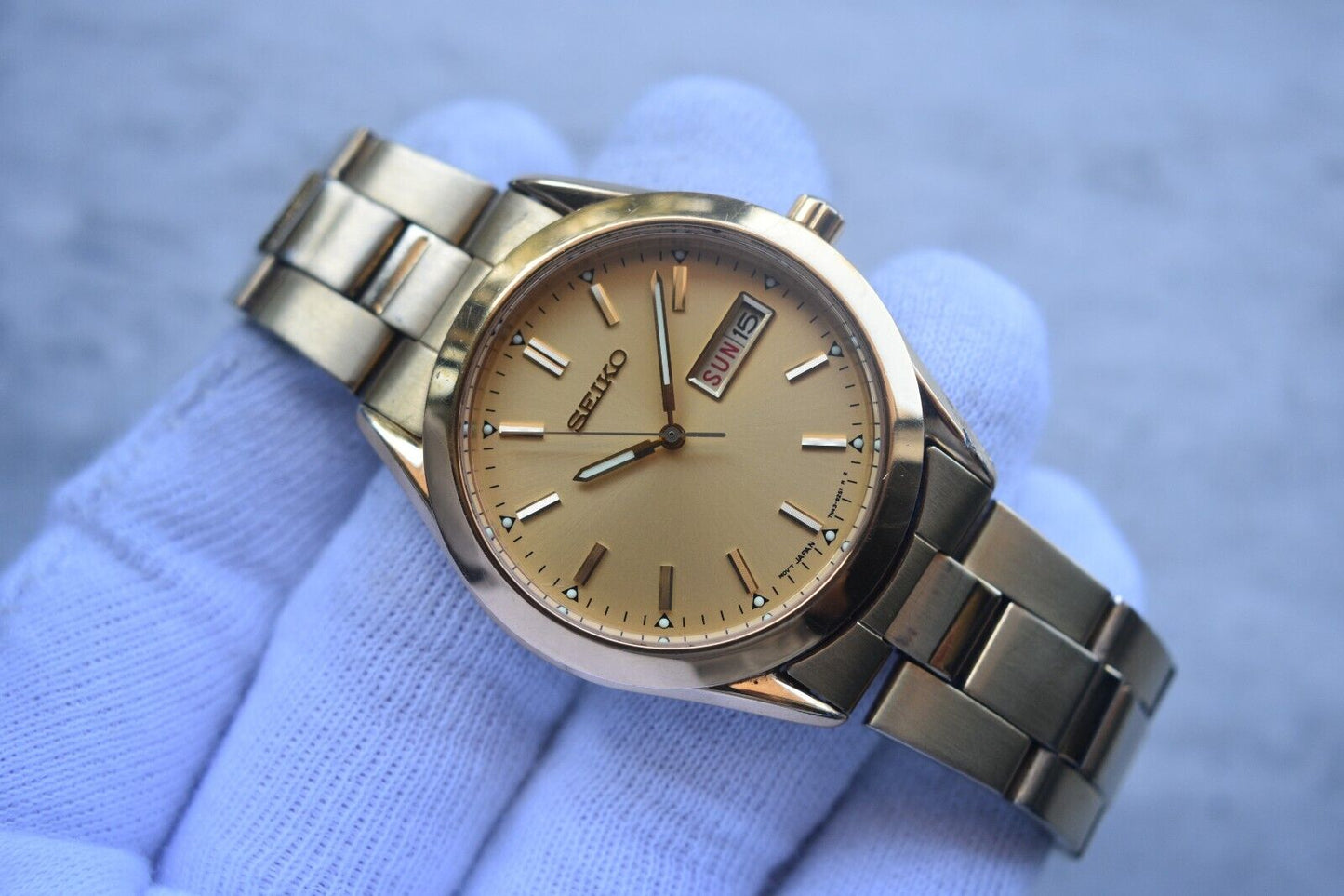 November 1990 Seiko Gold Bracelet Men's Day Date Quartz Watch