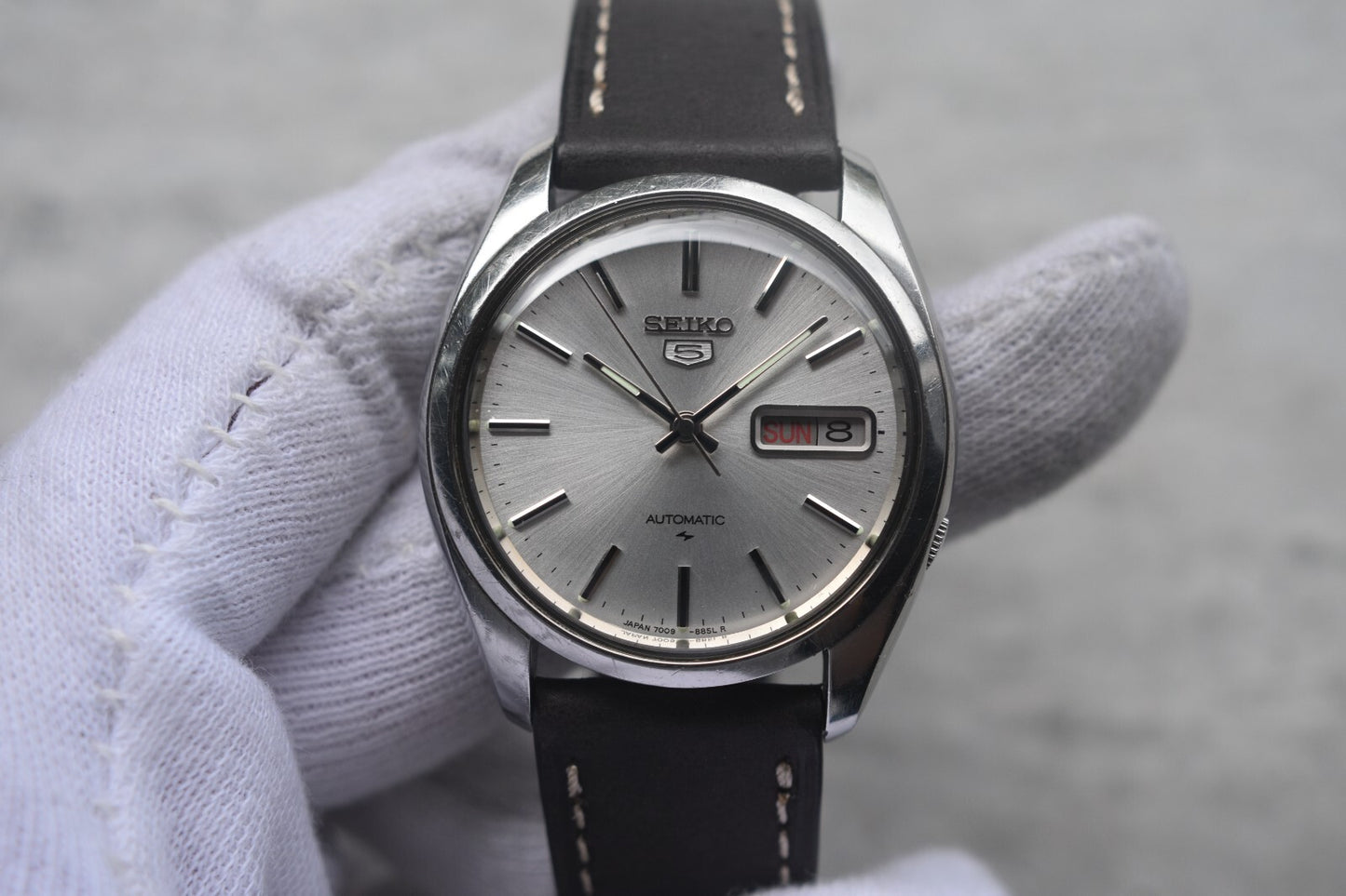 April 1981 Vintage Seiko 7009 Silver Dial Automatic Leather Watch Rare Day Date