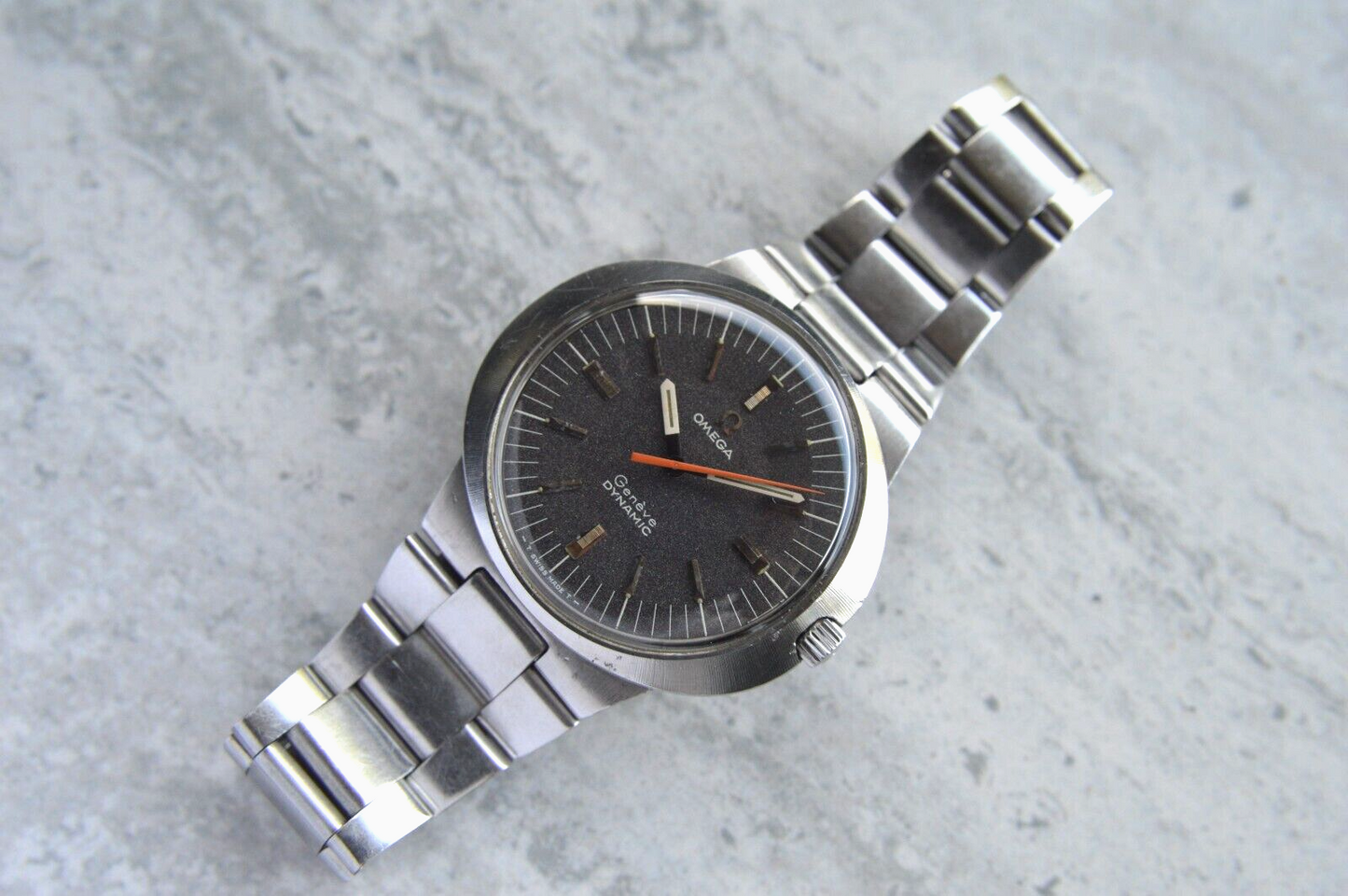 1971 Omega Geneve Dynamic Black Dial Men's Rare Mechanical Steel Bracelet Watch