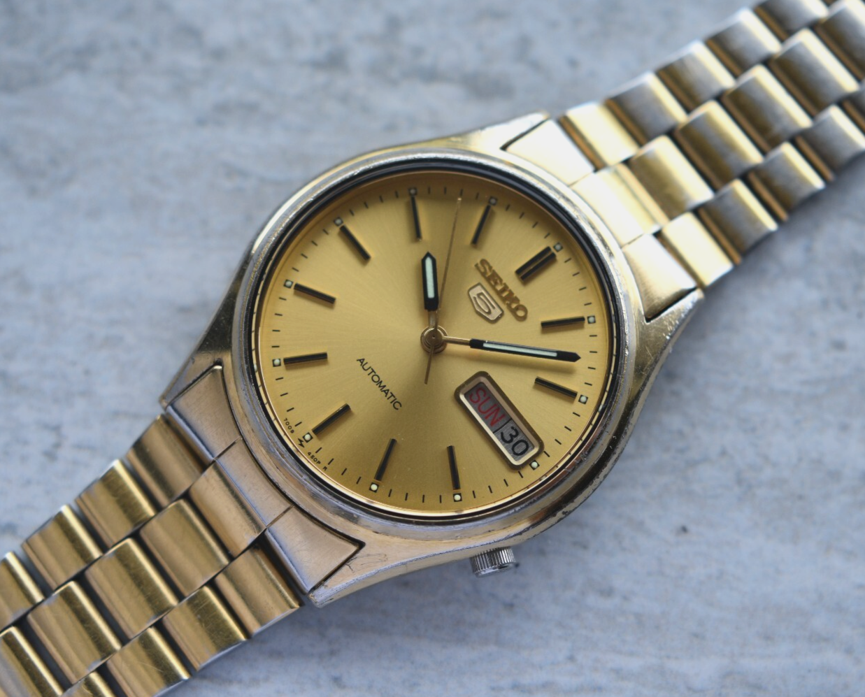 August 1988 Vintage Seiko 5 7009 Automatic Gold Dial Bracelet Watch Day Date