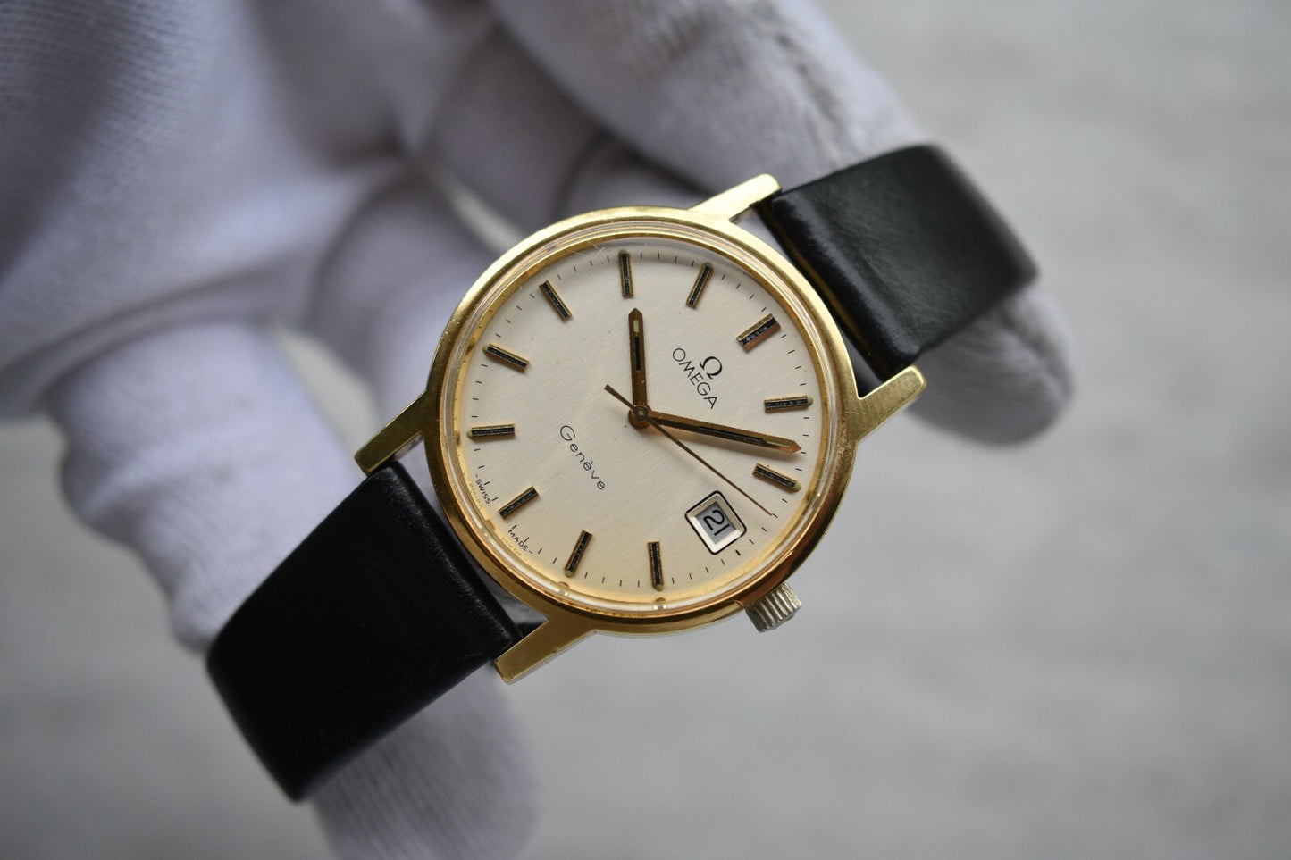 1974 Vintage Omega Gold Men's Mechanical Dress Watch Geneve Date Original Strap