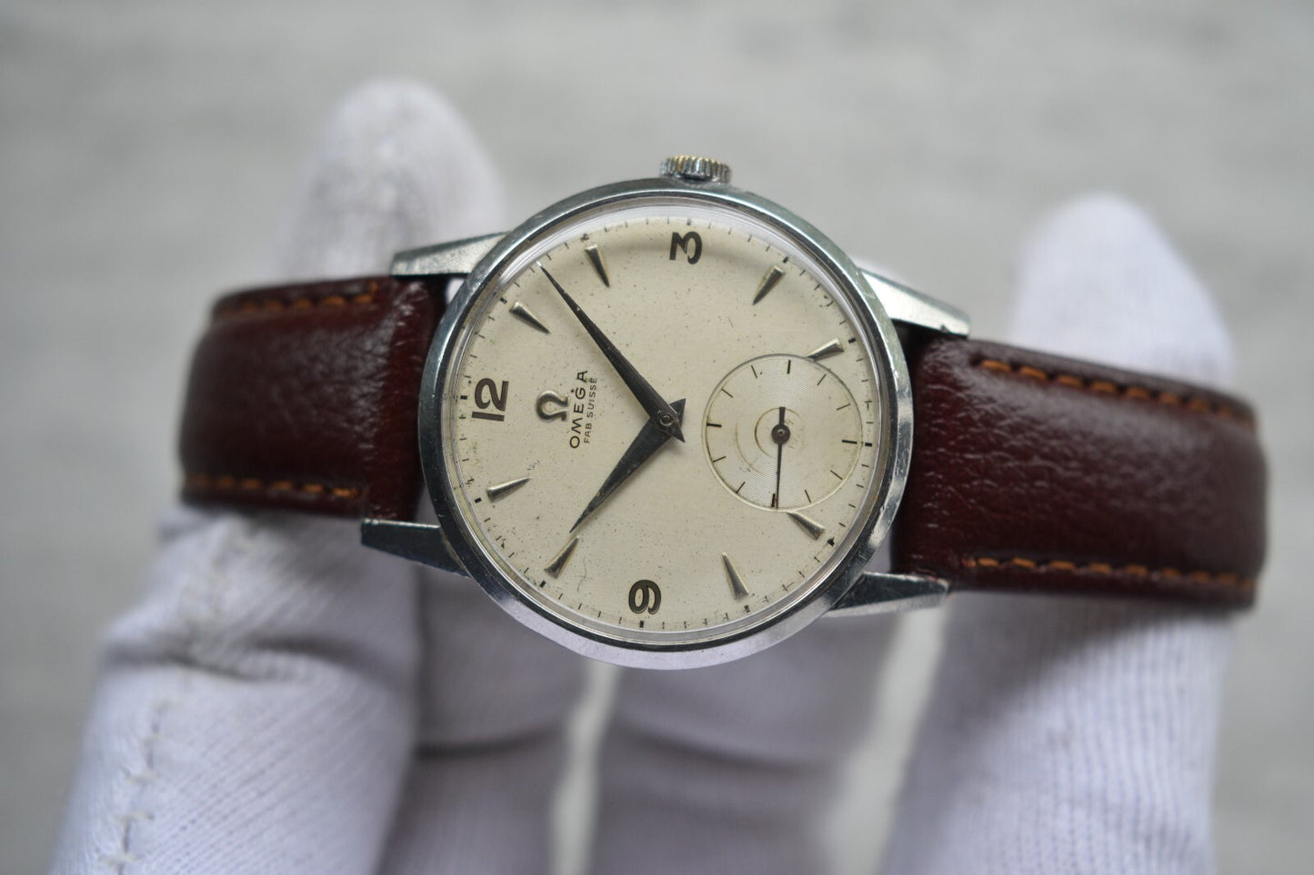 1947 Omega Small Seconds Mechanical Fab Suisse Men's Dress Watch Rare