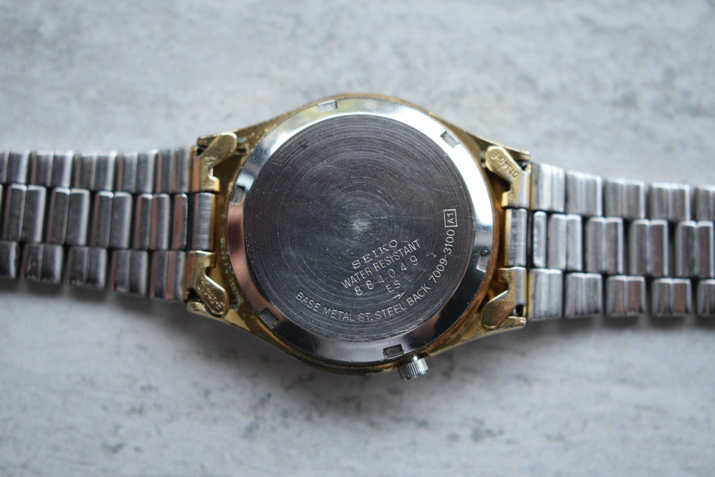 August 1988 Vintage Seiko 5 7009 Automatic Gold Dial Bracelet Watch Day Date