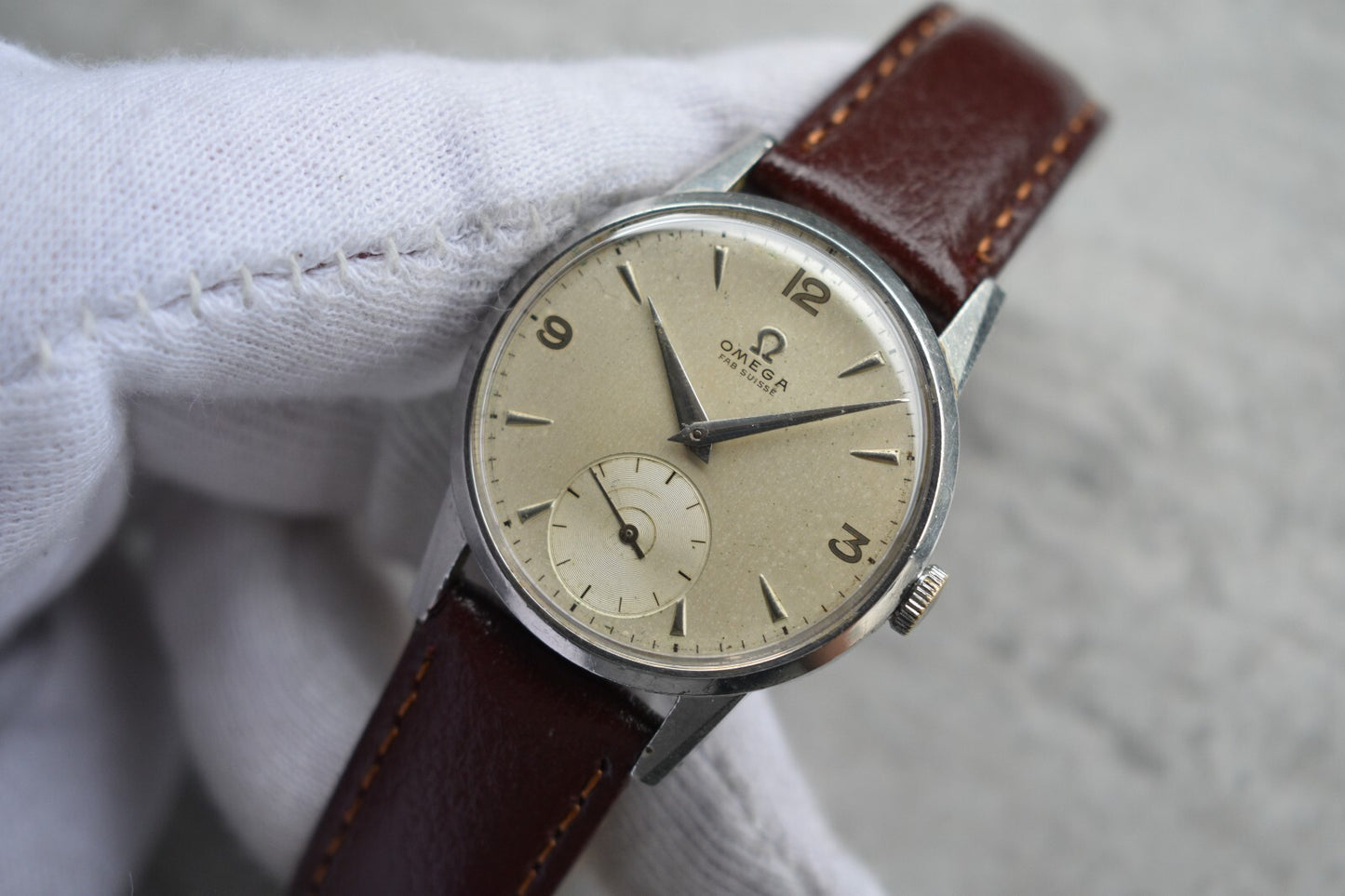 1947 Omega Small Seconds Mechanical Fab Suisse Men's Dress Watch Rare