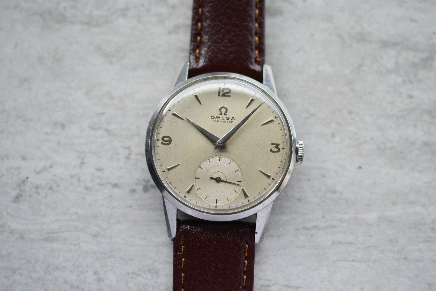 1947 Omega Small Seconds Mechanical Fab Suisse Men's Dress Watch Rare