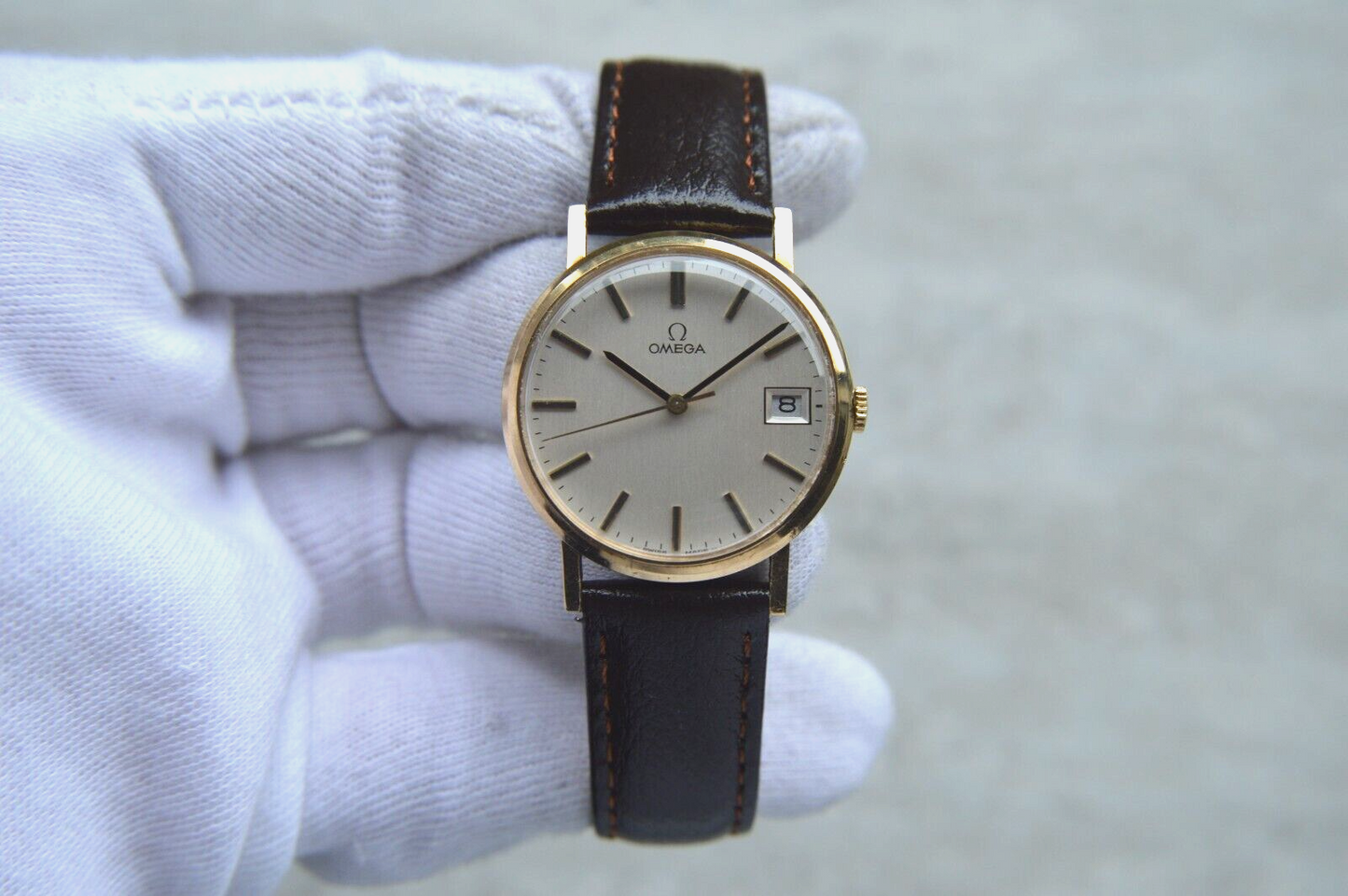 1975 Vintage Omega 9K Gold Date Rare Mechanical Dress Watch