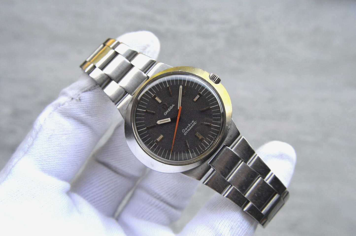 1971 Omega Geneve Dynamic Black Dial Men's Rare Mechanical Steel Bracelet Watch