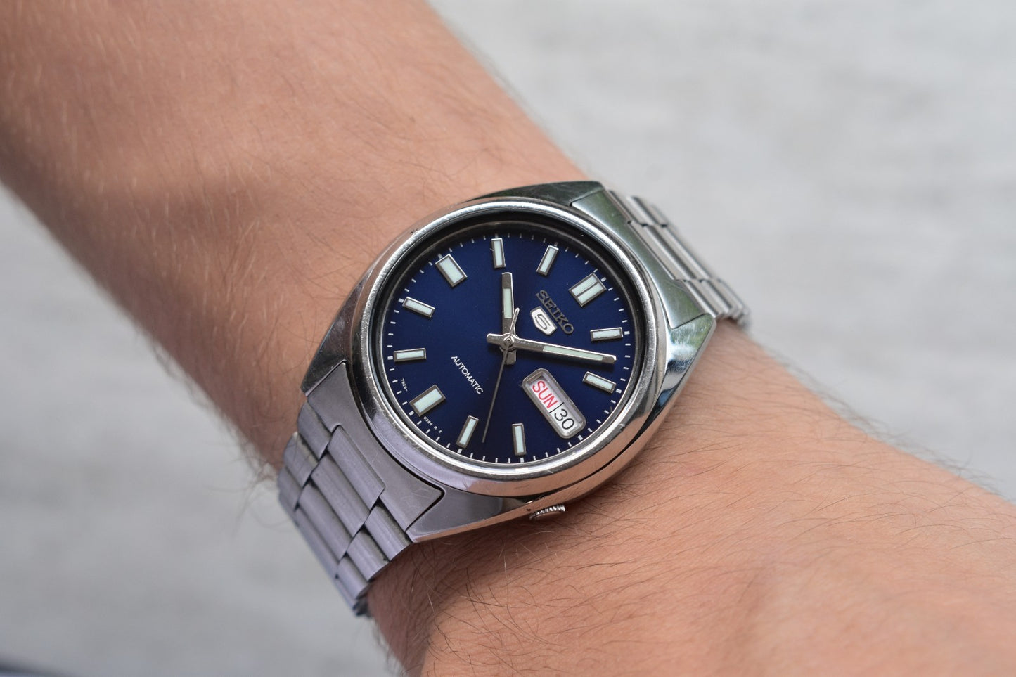 Seiko SNXS77 Automatic Steel Bracelet Day Date Watch Blue Dial 7S26