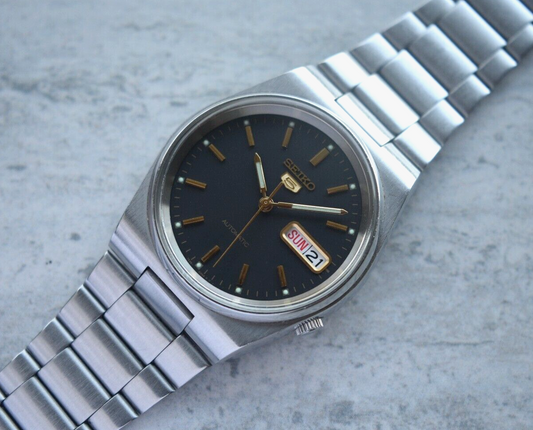 April 1998 Seiko 5 7S26 3130 Automatic Black Dial Men’s Bracelet Watch Day Date