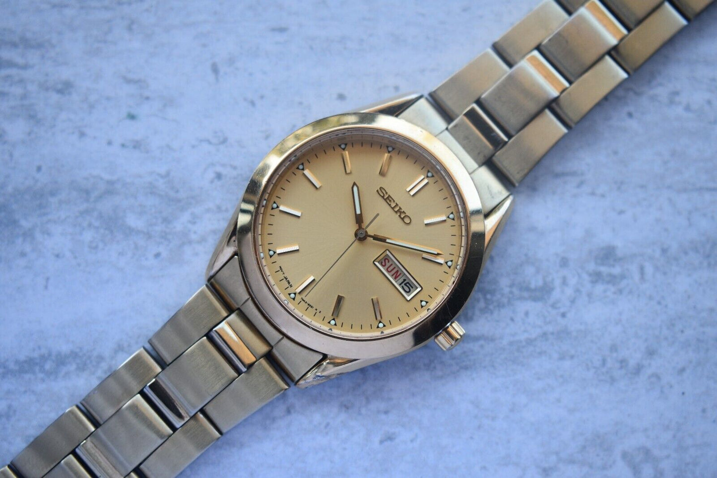 November 1990 Seiko Gold Bracelet Men's Day Date Quartz Watch