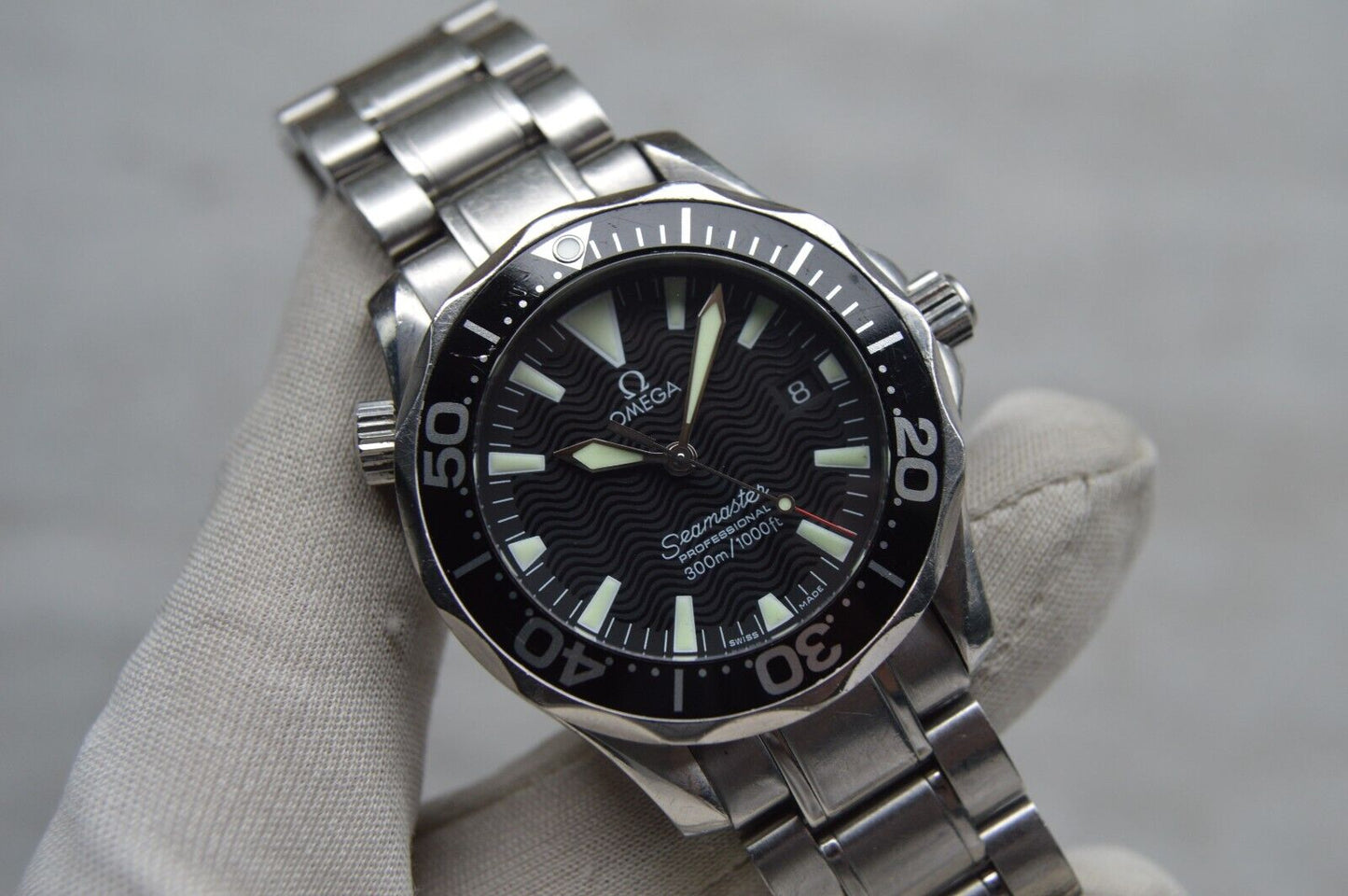 Omega Seamaster Professional 300M Black Dial 36MM Quartz 2262.50.00 Dive Watch