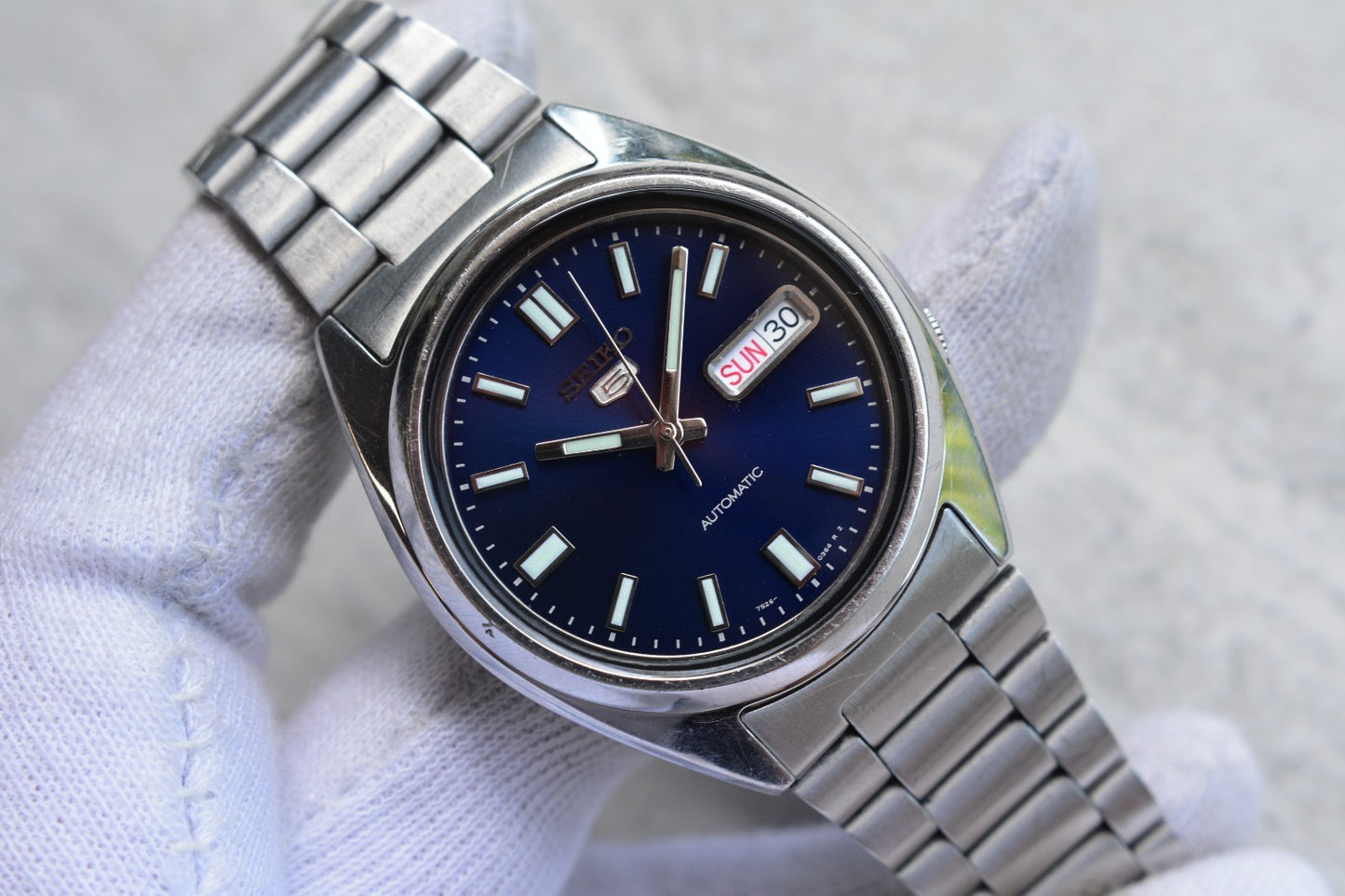 Seiko SNXS77 Automatic Steel Bracelet Day Date Watch Blue Dial 7S26