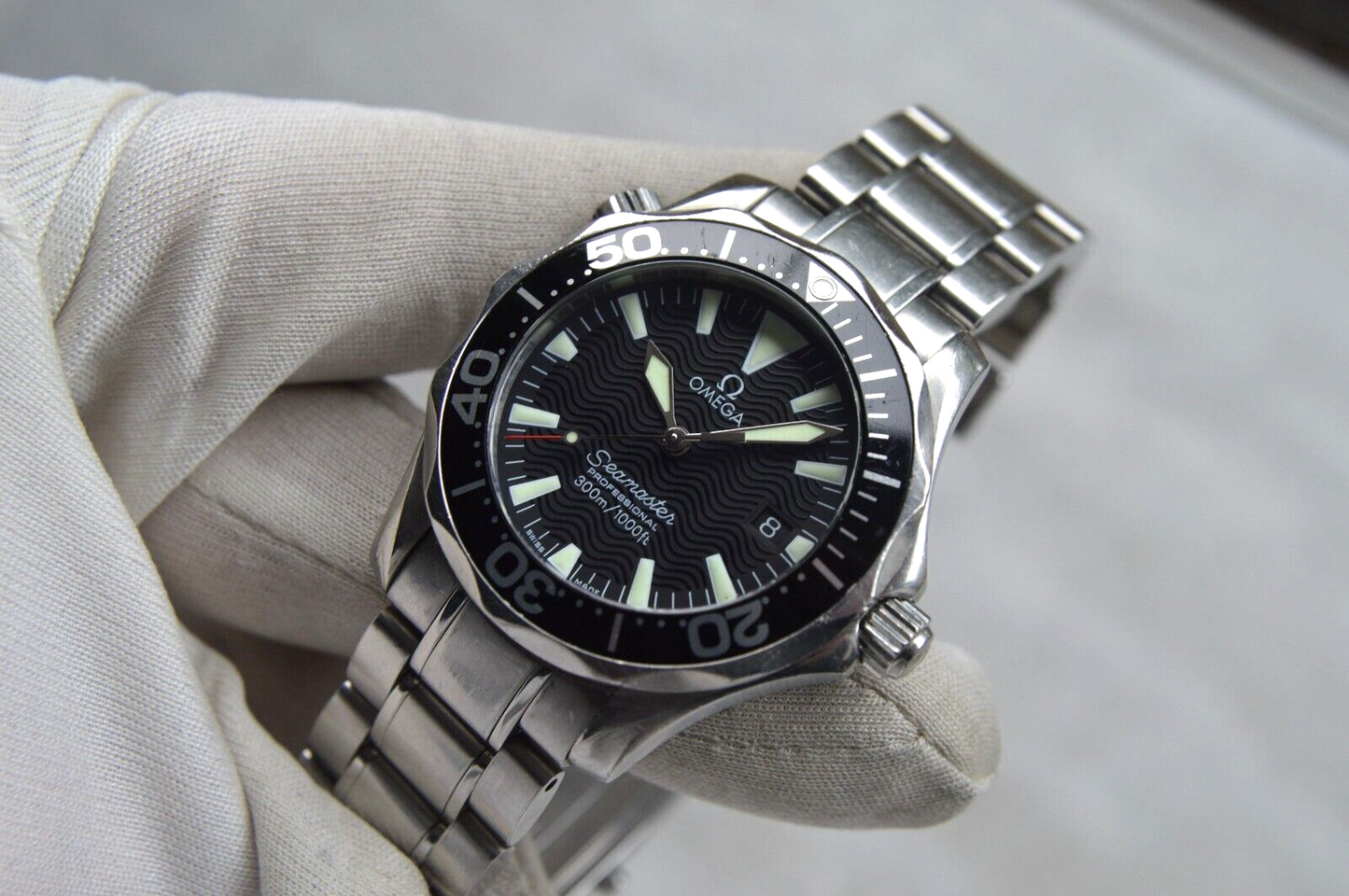 Omega Seamaster Professional 300M Black Dial 36MM Quartz 2262.50.00 Dive Watch