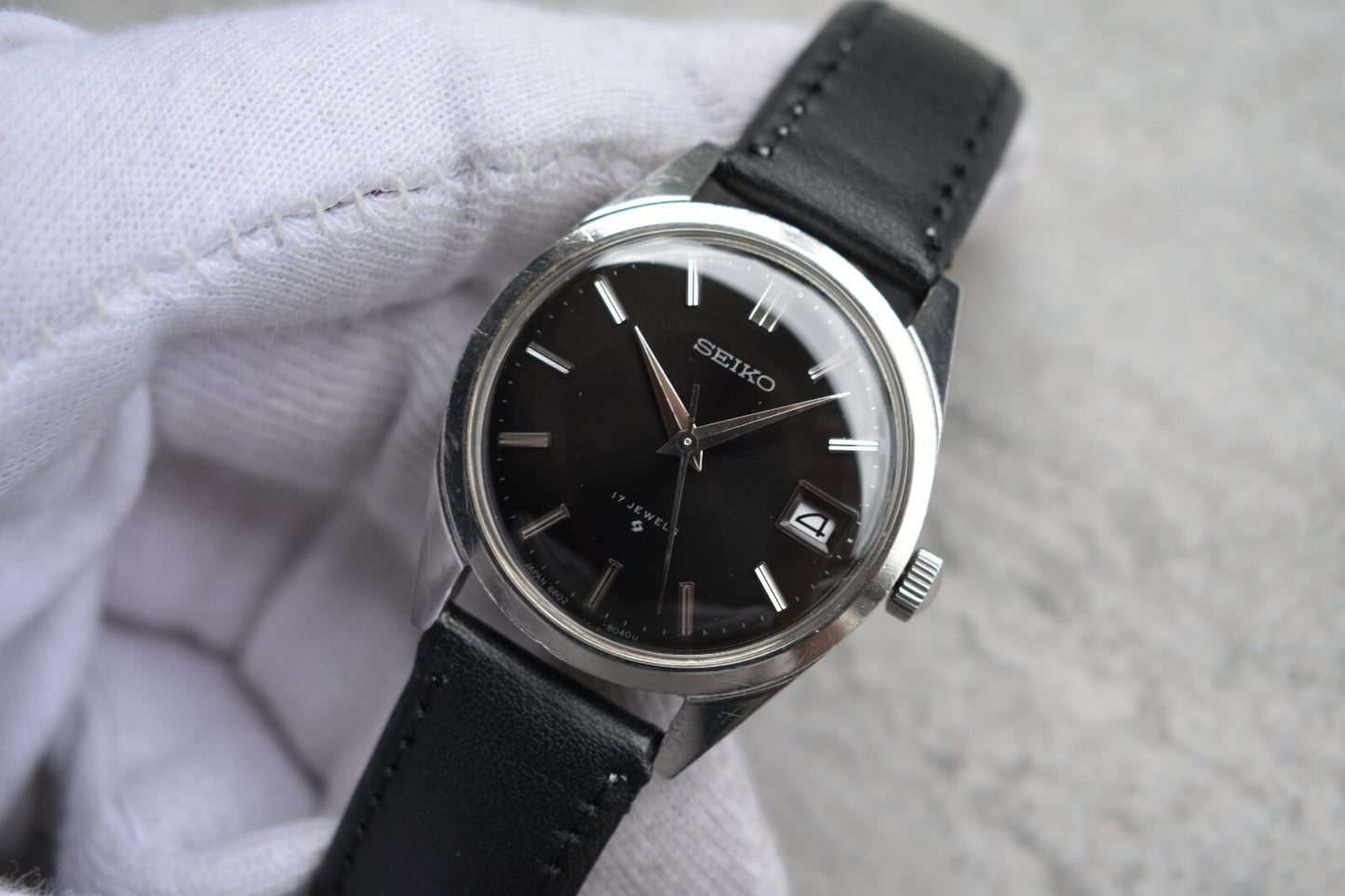 April 1972 Vintage Seiko 6602 Rare Mechanical Black Dial Leather Date Watch