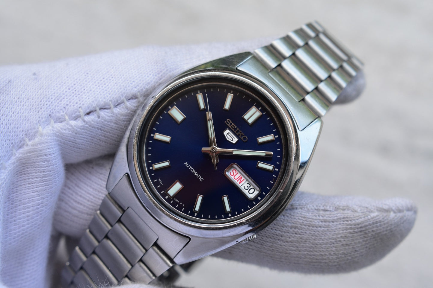 Seiko SNXS77 Automatic Steel Bracelet Day Date Watch Blue Dial 7S26
