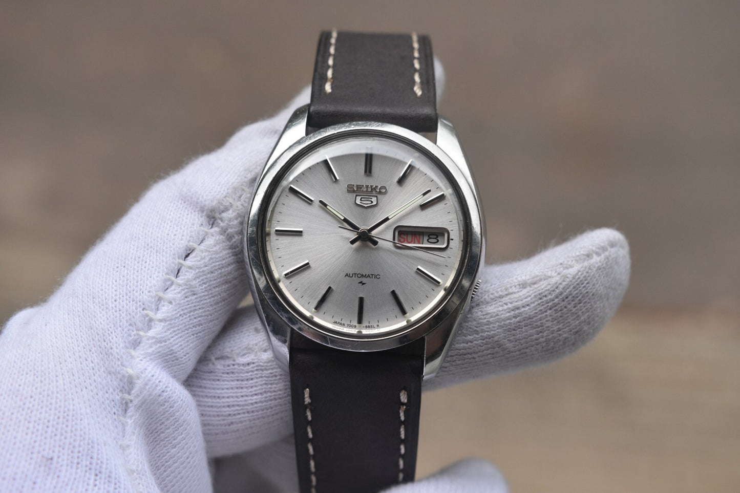 April 1981 Vintage Seiko 7009 Silver Dial Automatic Leather Watch Rare Day Date