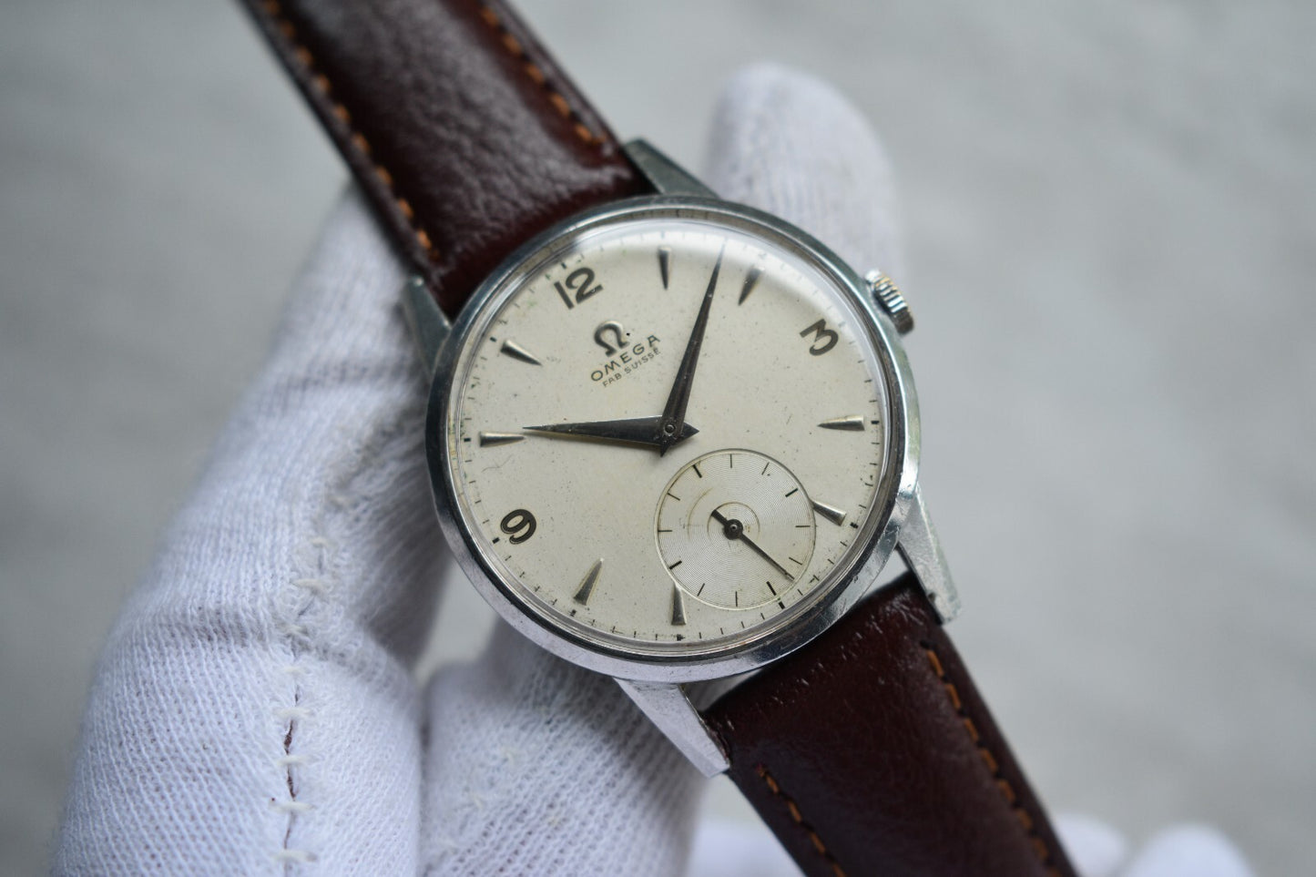 1947 Omega Small Seconds Mechanical Fab Suisse Men's Dress Watch Rare