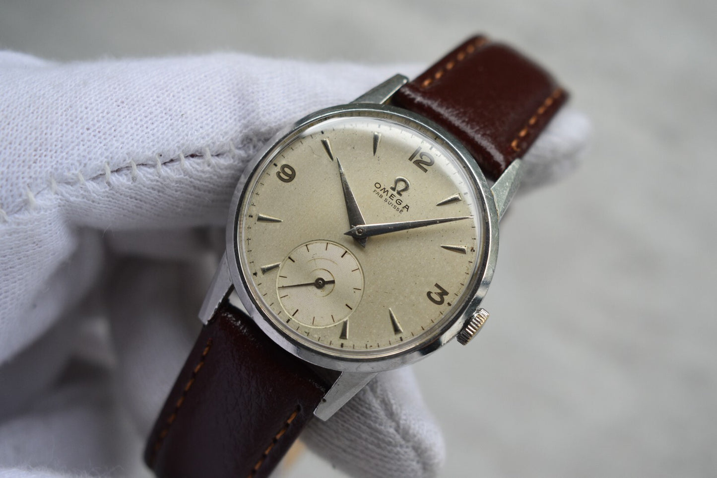 1947 Omega Small Seconds Mechanical Fab Suisse Men's Dress Watch Rare