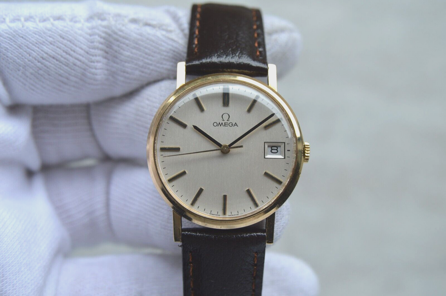1975 Vintage Omega 9K Gold Date Rare Mechanical Dress Watch