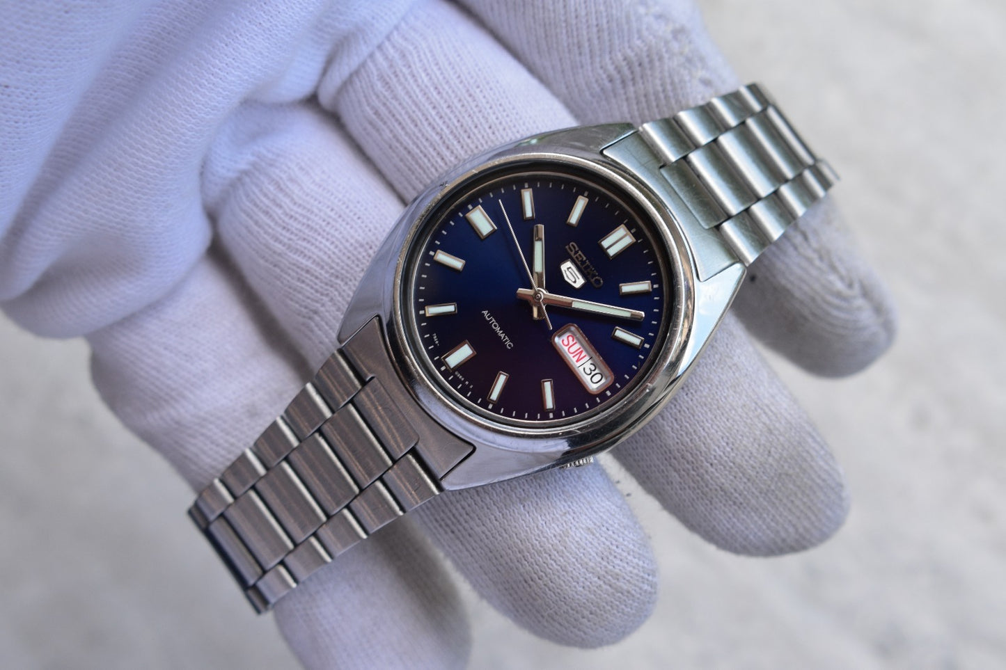 Seiko SNXS77 Automatic Steel Bracelet Day Date Watch Blue Dial 7S26