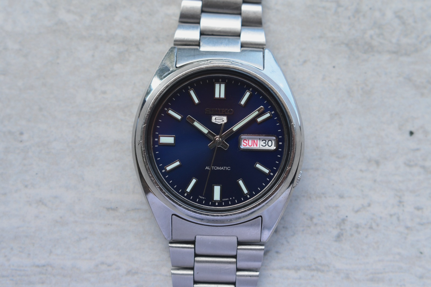 Seiko SNXS77 Automatic Steel Bracelet Day Date Watch Blue Dial 7S26